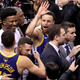 Illustration for article titled Several Minutes Of Horrendous Basketball Result In Warriors Surviving Game 5
